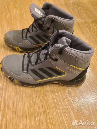 Ботинки новые adidas terrex 38р