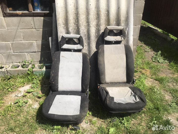 Сидения для машины