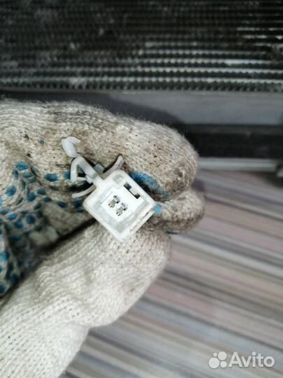 Радиатор кондиционера toyota Land Cruiser 200 20