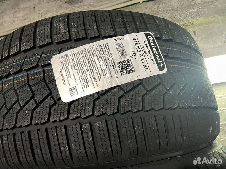 Continental ContiWinterContact TS 860S 275/40 R21 и 315/35 R21 111V