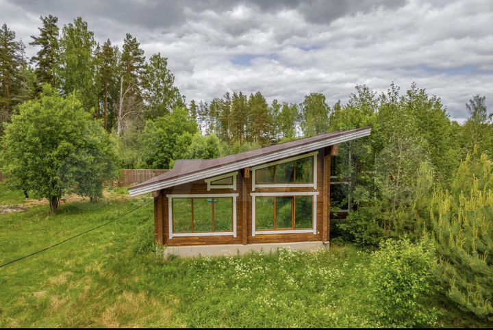 Коттедж 258 м² на участке 80 сот.