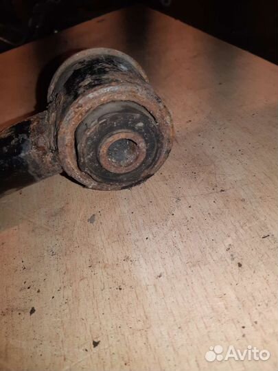 Рычаг передний верх правый Toyota Land Cruiser 100