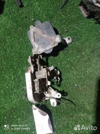 Замок двери задний левый Mitsubishi Lancer 7 C74A