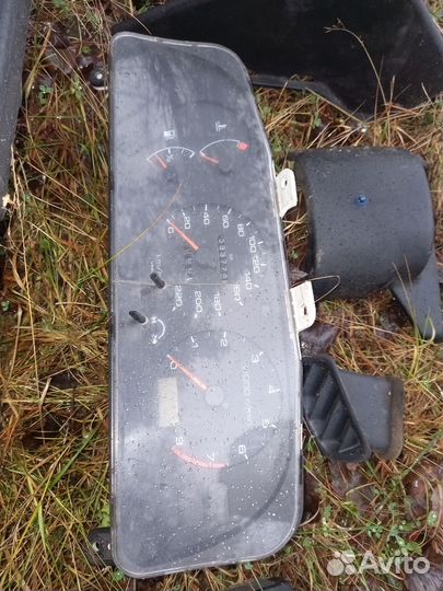 Торпедо Nissan Primera 2.0 SLX