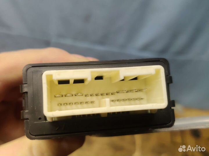 Реле стеклоочистителя Toyota LC200 2016г