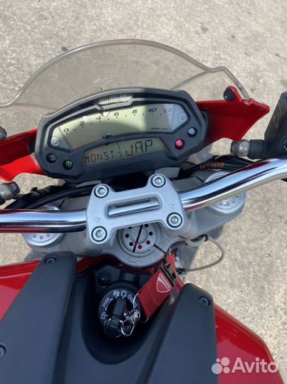 Ducati Monster 696