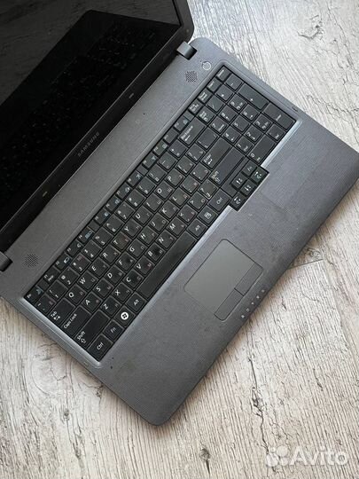 Ноутбук Samsung r528