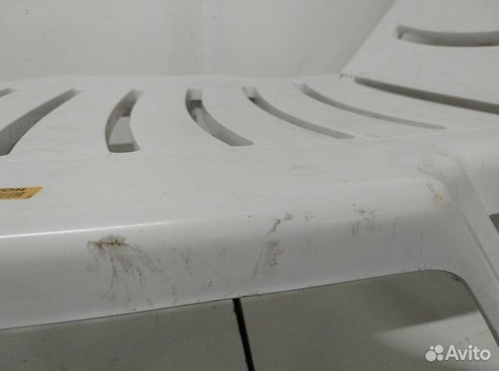 Шезлонг лежак пластиковый