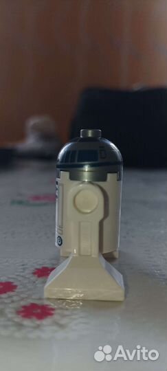 Лего оригинал R2-D2 с кривым принтом