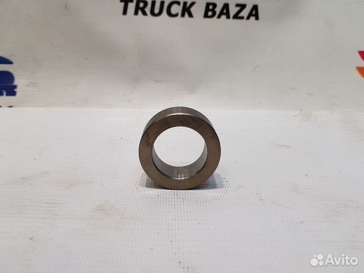 1673528 Проставка вала рокеров Daf CF, Daf XF105