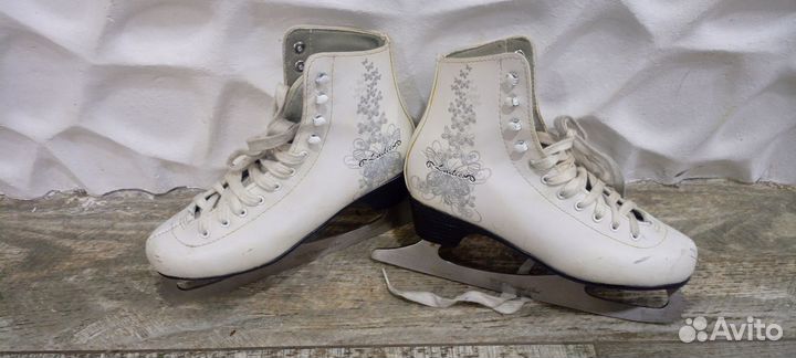 Коньки фигурные 38 размер