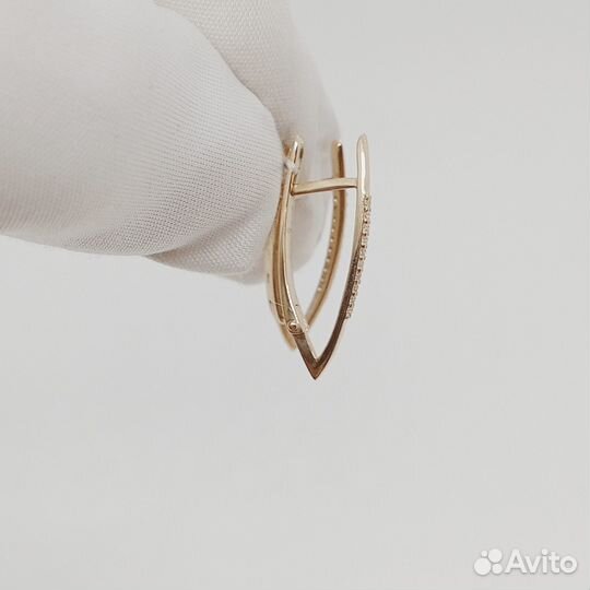 Золотые серьги с фианитом