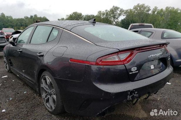 В разборе Kia Stinger с 2017