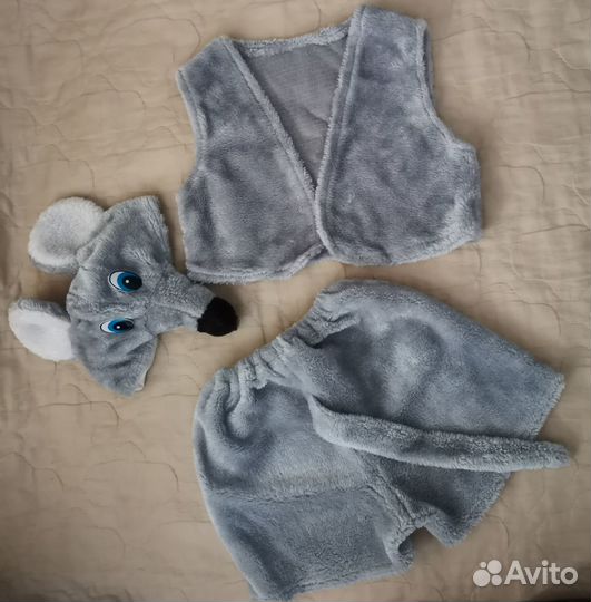 Костюмы: мышь, лев, петух, петрушка