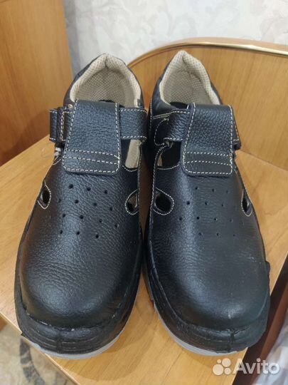 Продам рабочие ботинки 44 р