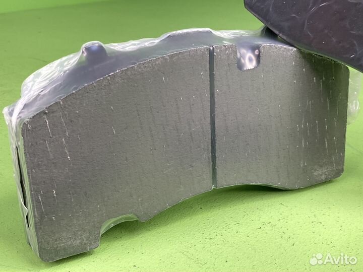 Колодки дисковые 210.8x108x30 с р/к \BPW. knorr SB4309T SK7 D17101