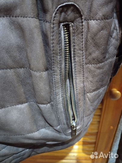 Кожаная куртка Massimo Dutti (Испания) 56р
