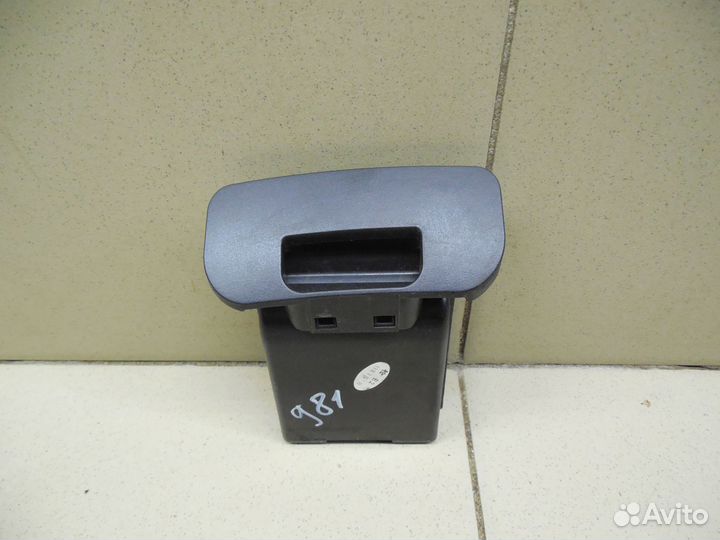 Пепельница передняя V5 2013