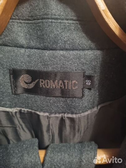 Пальто демисезонное