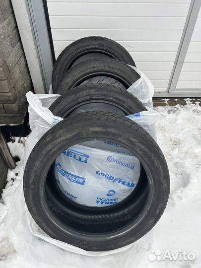 Bridgestone Blizzak DM-V2 275/45 R20