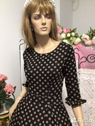 Платье трикотажное теплое в горошек 44-46 р