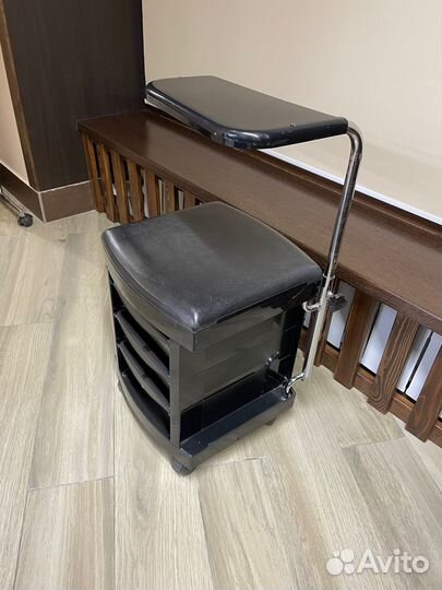 Тележка - стул на колёсах с сидением