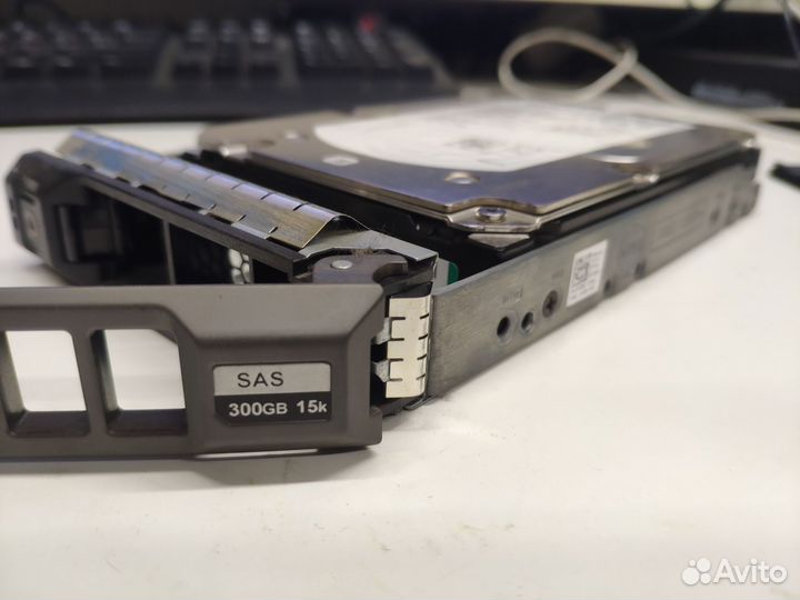 Жесткий диск HDD dell 300 GB SAS 3.5'' (ST3300656S