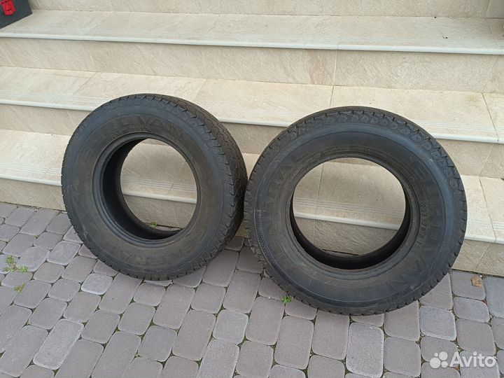 Две шины General Eurovan 225/70R15C