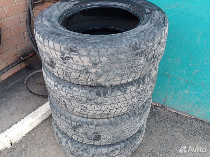 Bridgestone Blizzak DM-V1 265/65 R17