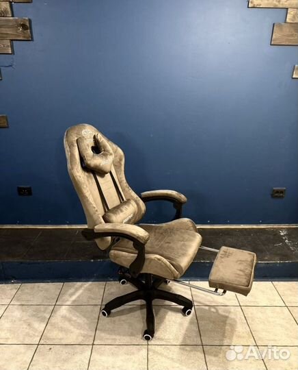 Компьютерное кресло 212 из велюра