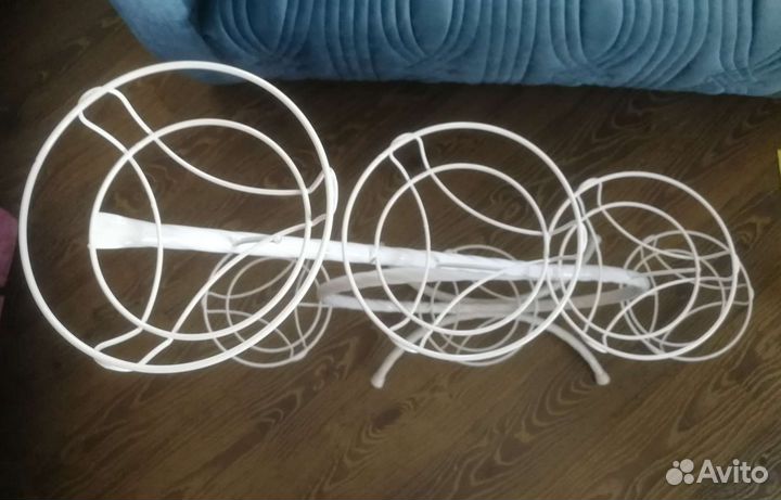 Напольная подставка для цветов