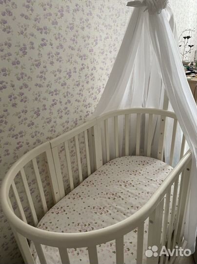 Круглая, овальная кроватка трансформер с маятником