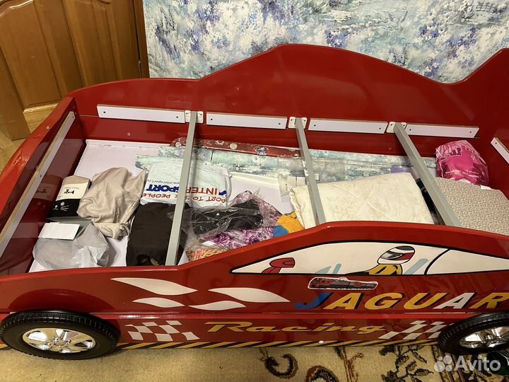 Кровать машина с допместом и матрасом