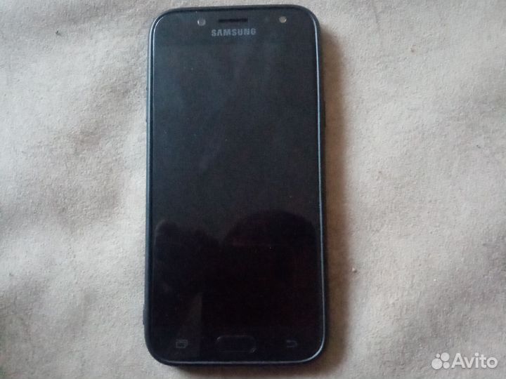 Телефон SamsungJ5