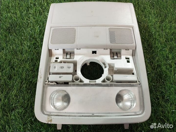 Volkswagen Passat (B6) VI плафон освещения салона