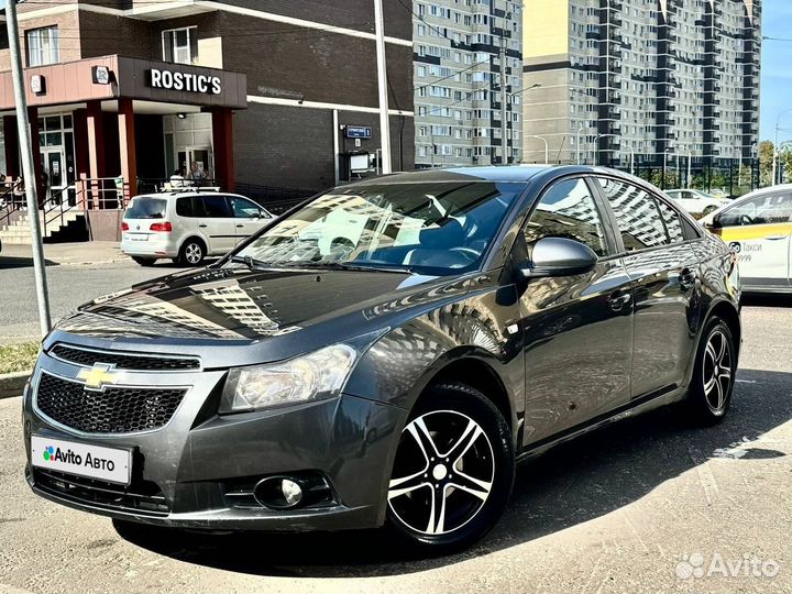 Chevrolet Cruze 1.8 AT, 2011, 143 000 км