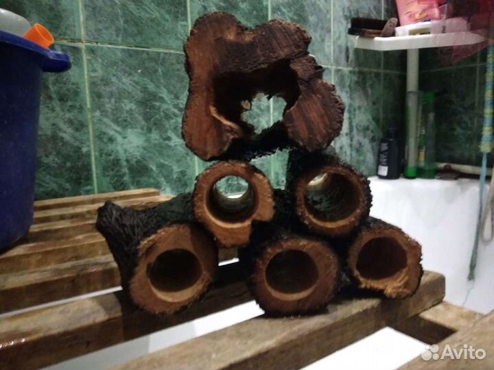 Корм для рыбок, коряги, трубки