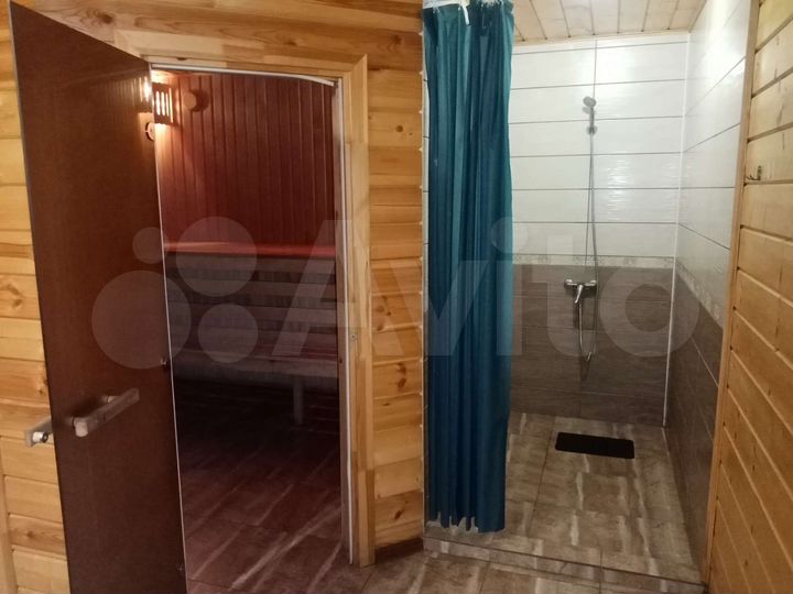 Коттедж 160 м² на участке 14 сот.