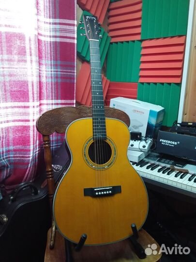 Акустическая гитара