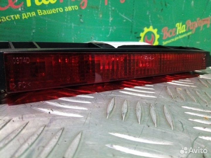 Стоп-сигнал дополнительный Ford Focus 2 седан 1.8