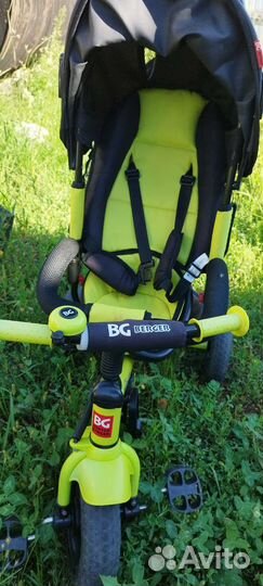 Детский велосипед с ручкой