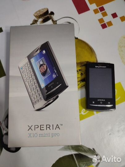 Телефон Xperia X10 mini pro