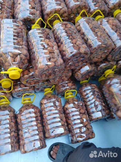 Абрикосы сушеные с косточками, урюк сушёный