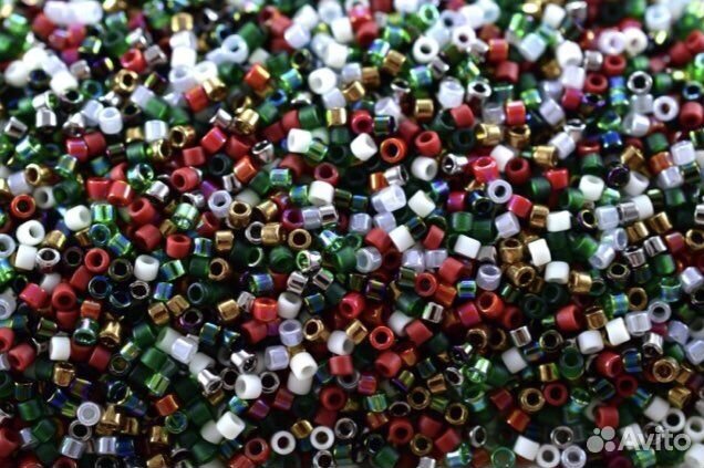 Бисер Miyuki delica белый, нитки Silamide