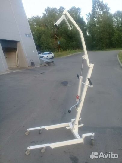 Кран для лежащих людей