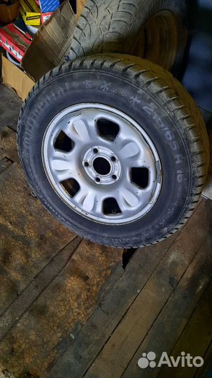 Continental Conti4x4WinterContact 215/65 R16 102T