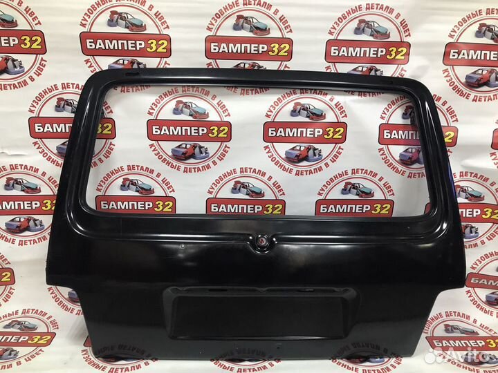 Пластиковая крышка багажника Нива