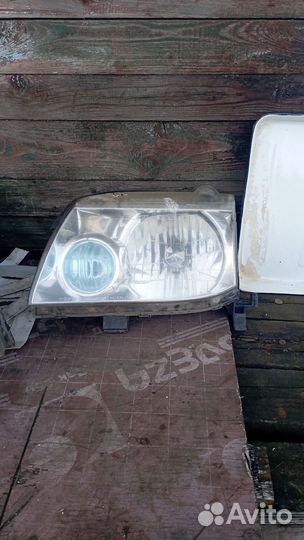 Фары передние Ниссан xtreil t30