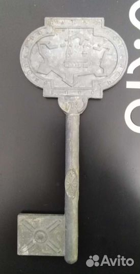 Ключ сувенирный