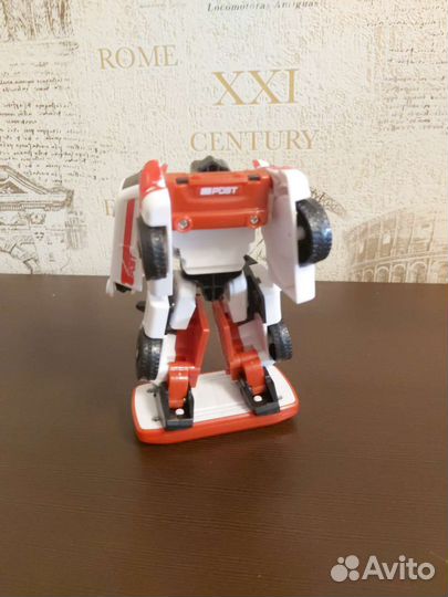 Робот тобот